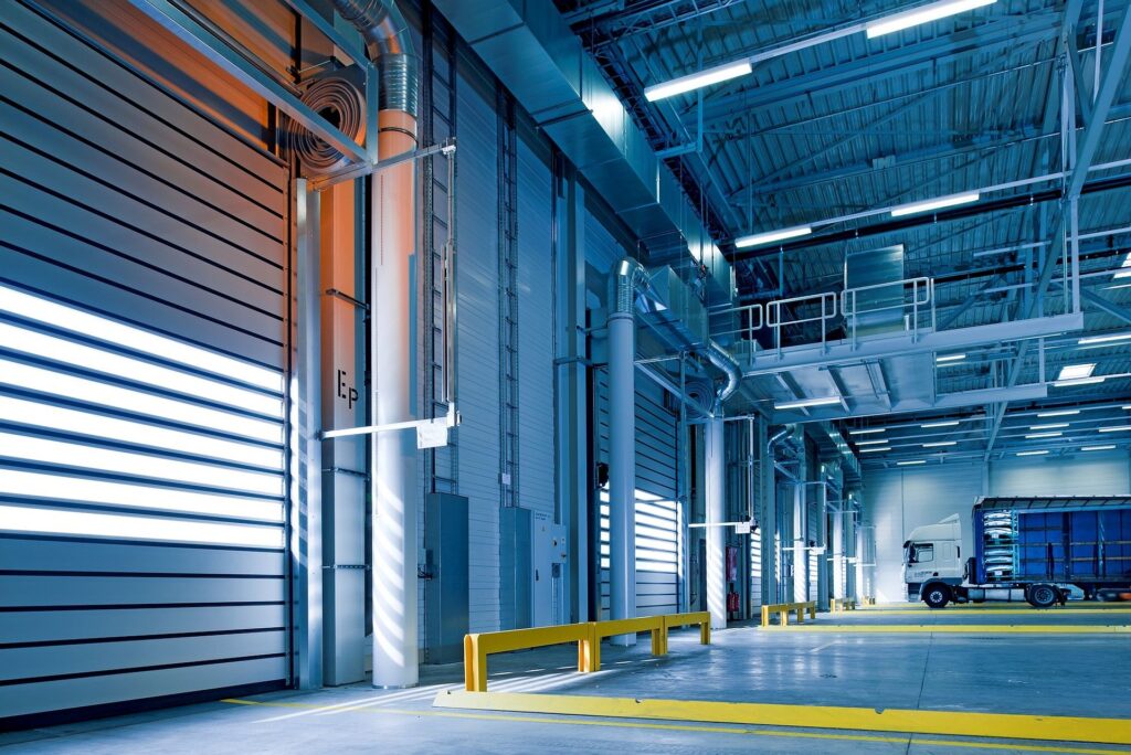 A very well-organized warehouse with convenient deeper access by trucks.